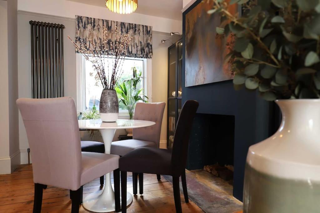 Stylish Townhouse 15 Mins To Laines & Seafront Vila Brighton Exterior foto
