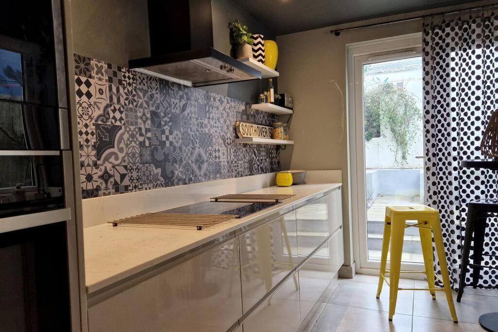 Stylish Townhouse 15 Mins To Laines & Seafront Vila Brighton Exterior foto